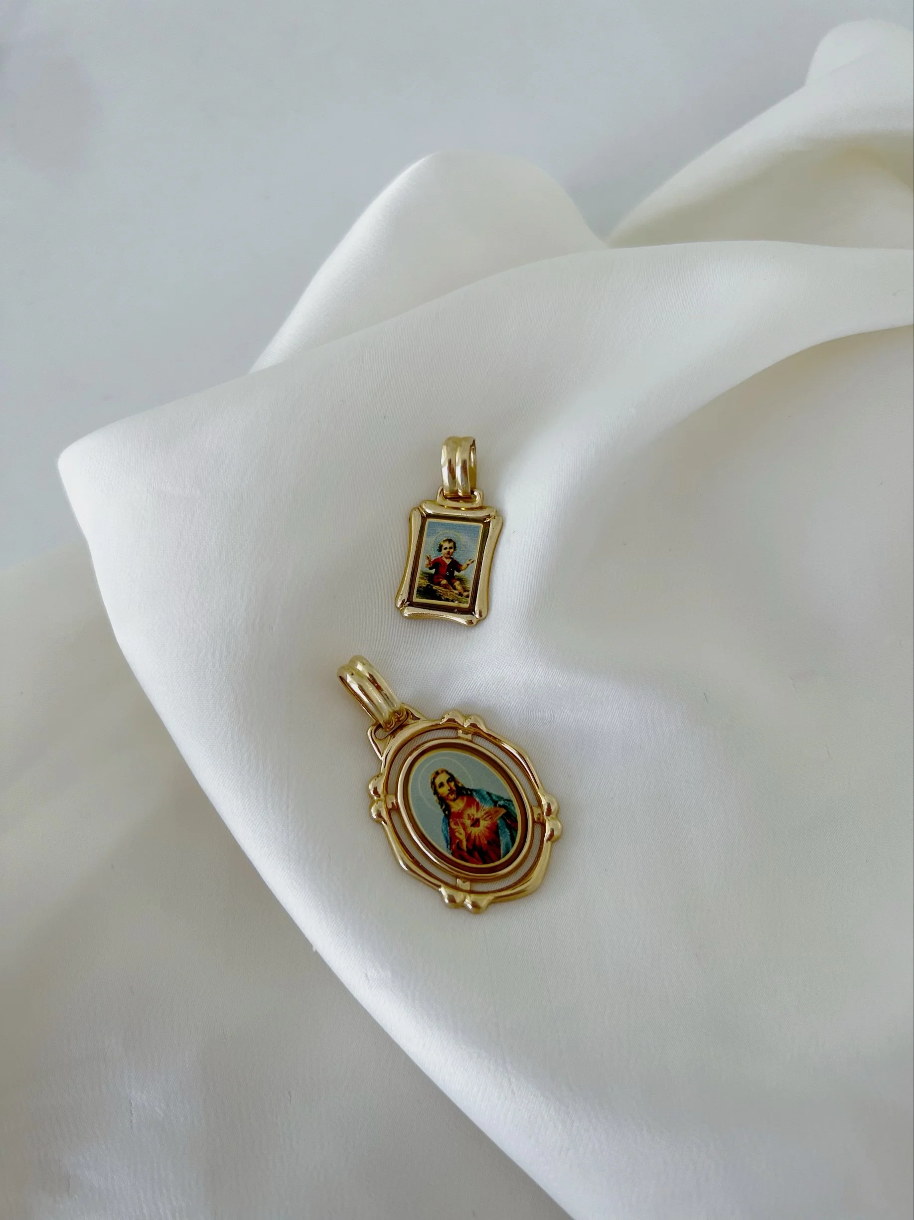 14K ICON VANITY - Image 2