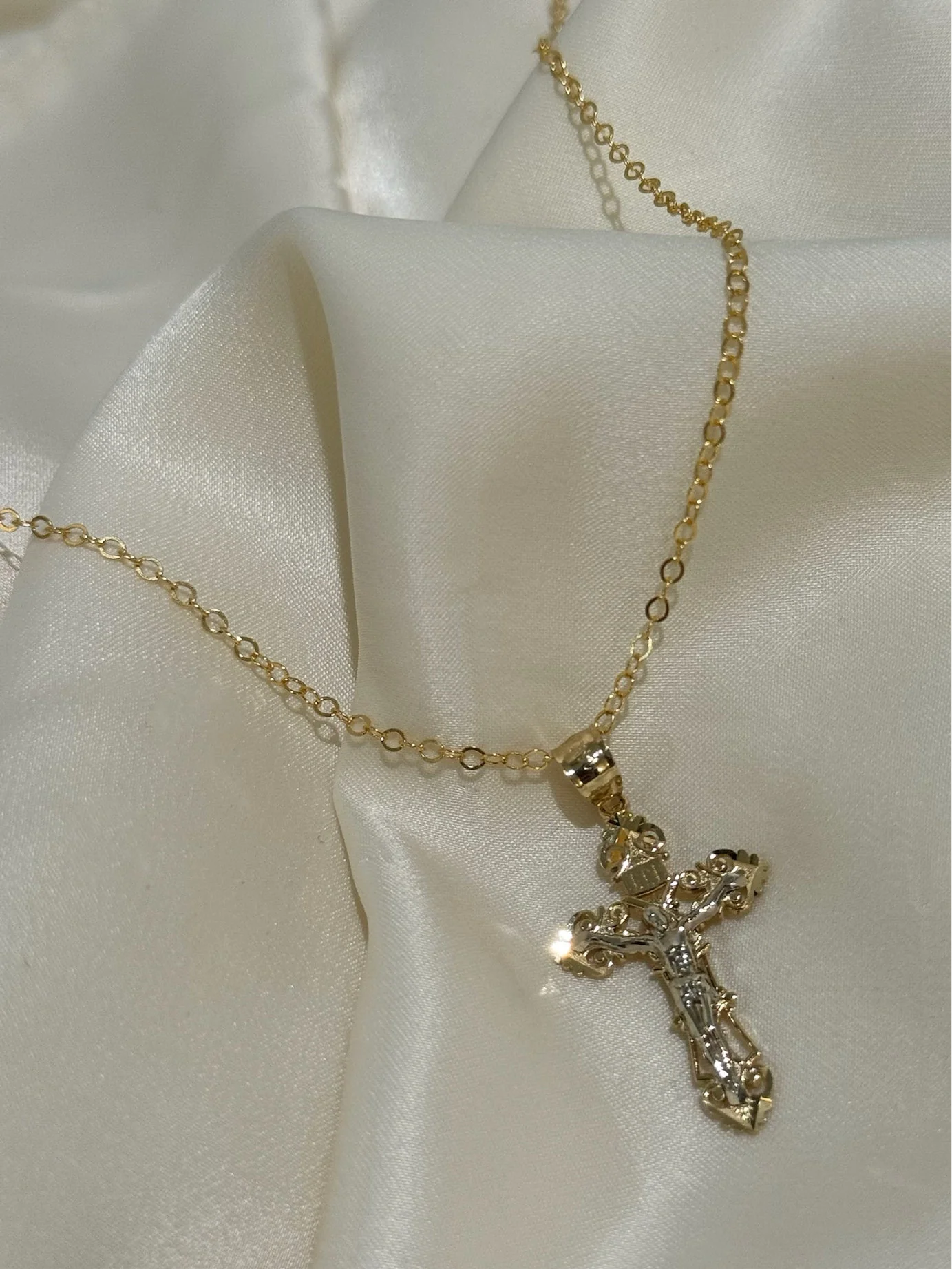14K ICONIC GLORY CROSS