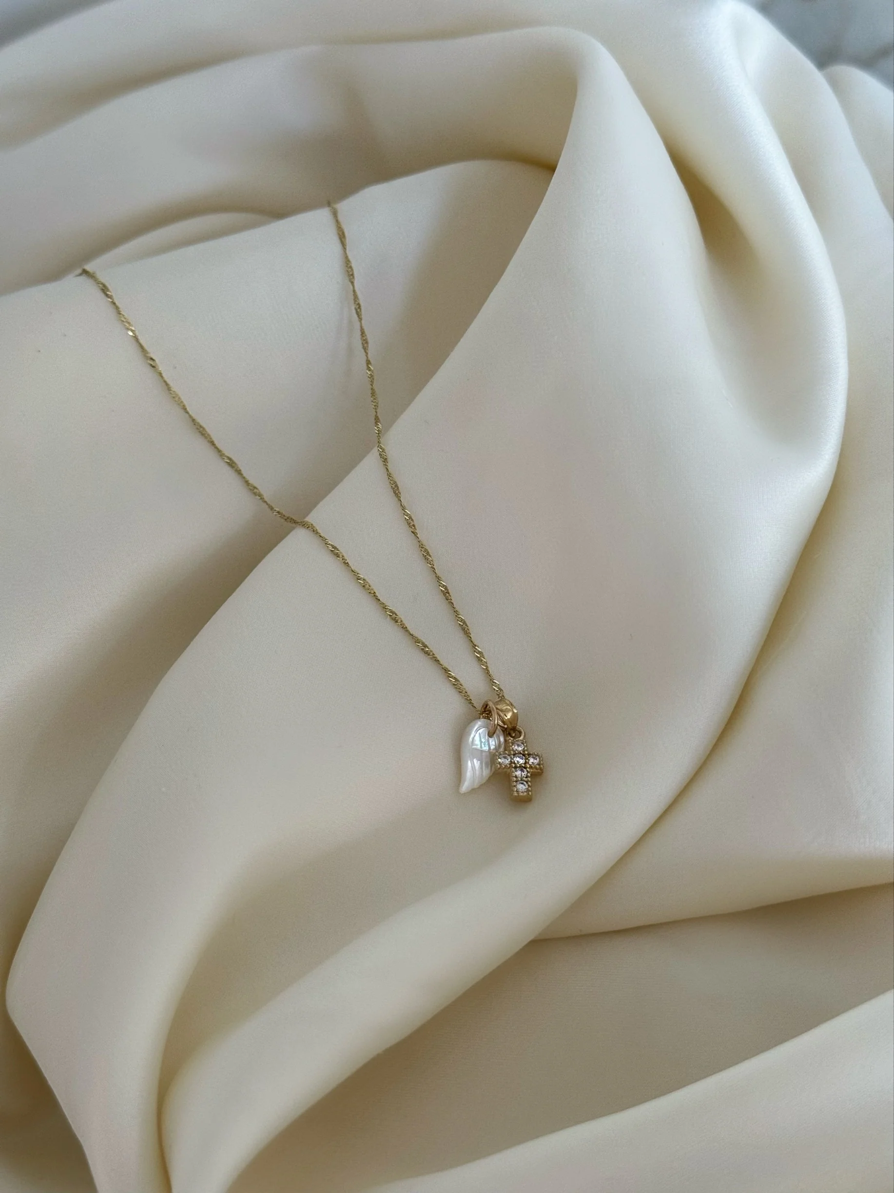 14K VINTAGE PRECIOUS ANGEL WINGS - Image 3