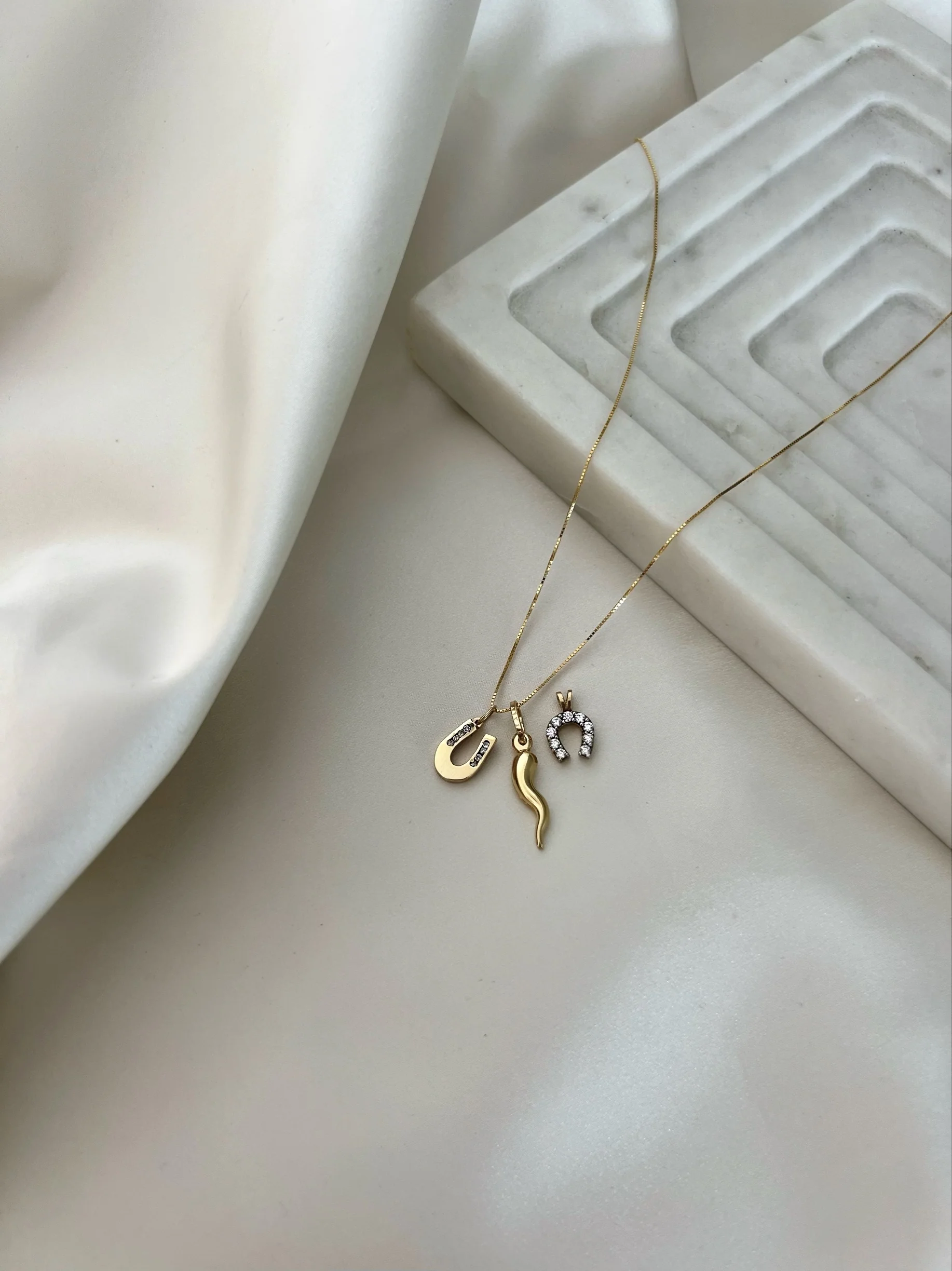 1970'S LUCKY PENDANTS - Image 2