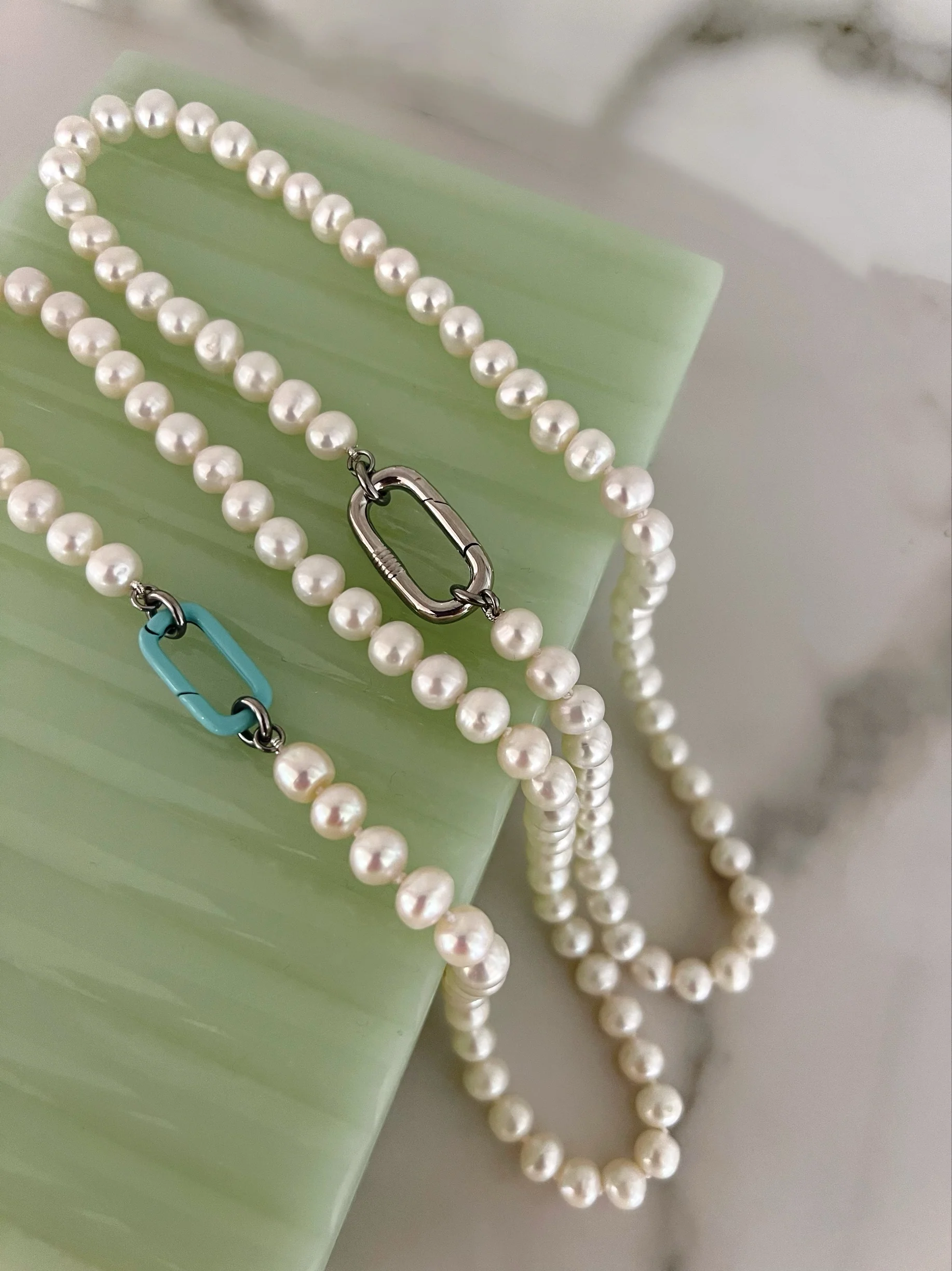 BEACH CLUB LAYERING PEARLS - Image 3