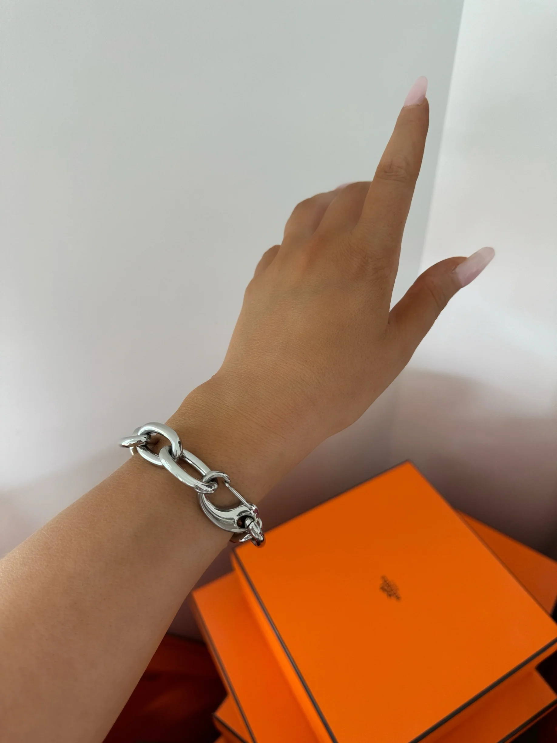 BON CHIC CHAIN - Image 4
