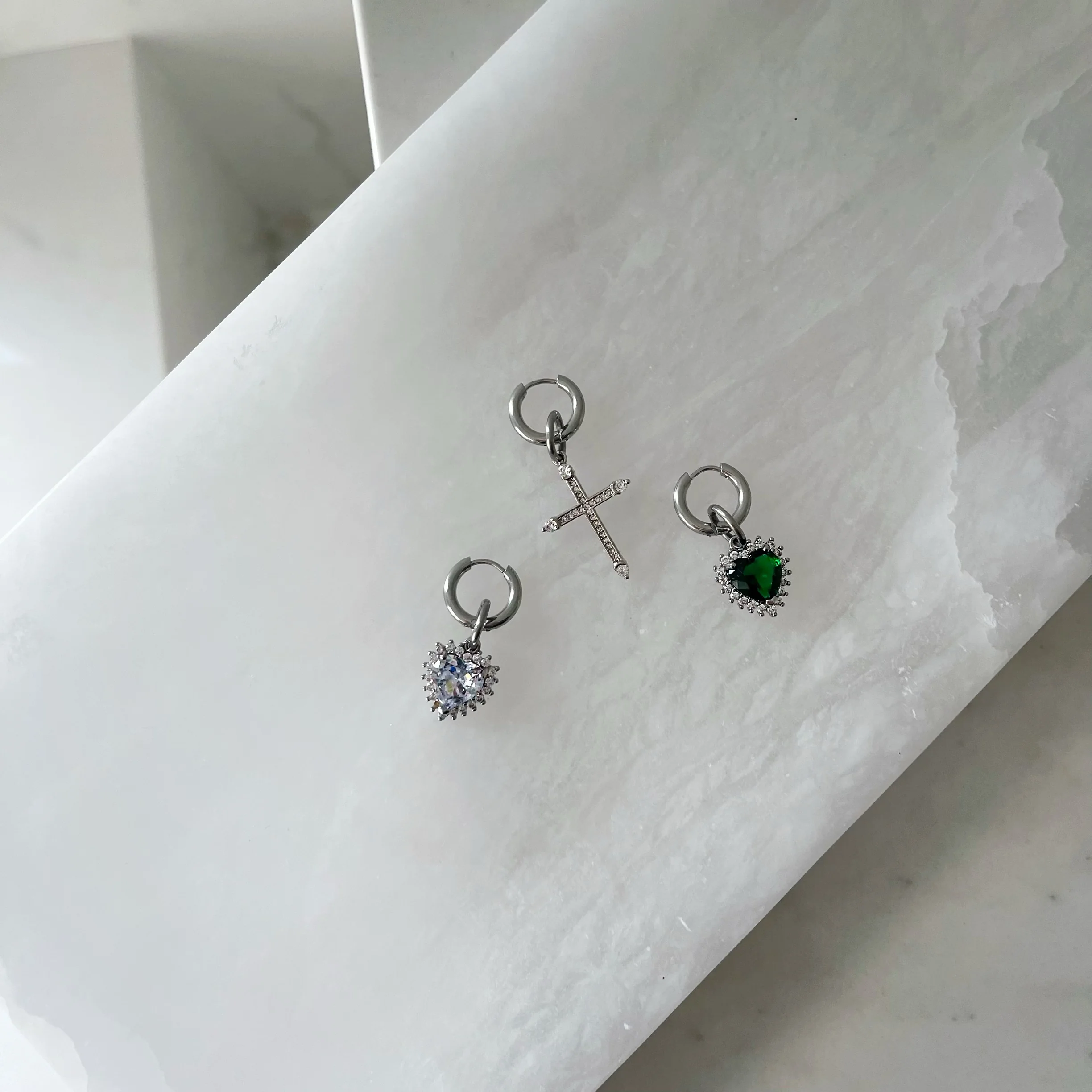 COEUR NOIR HOOPS - Image 2