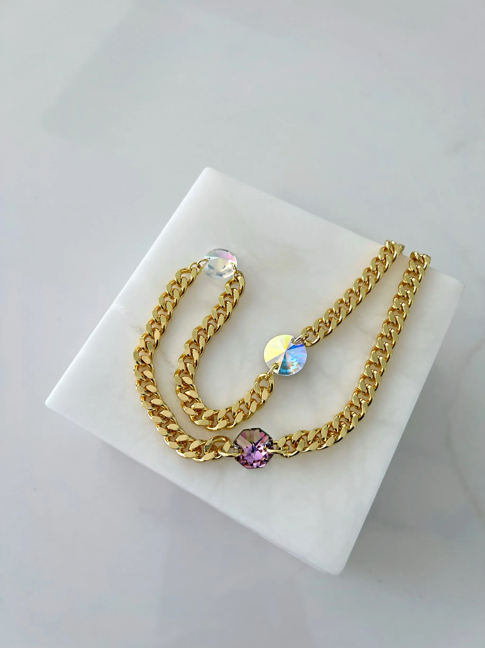 CRYSTAL GLAMOUR NECKLACE - Image 4