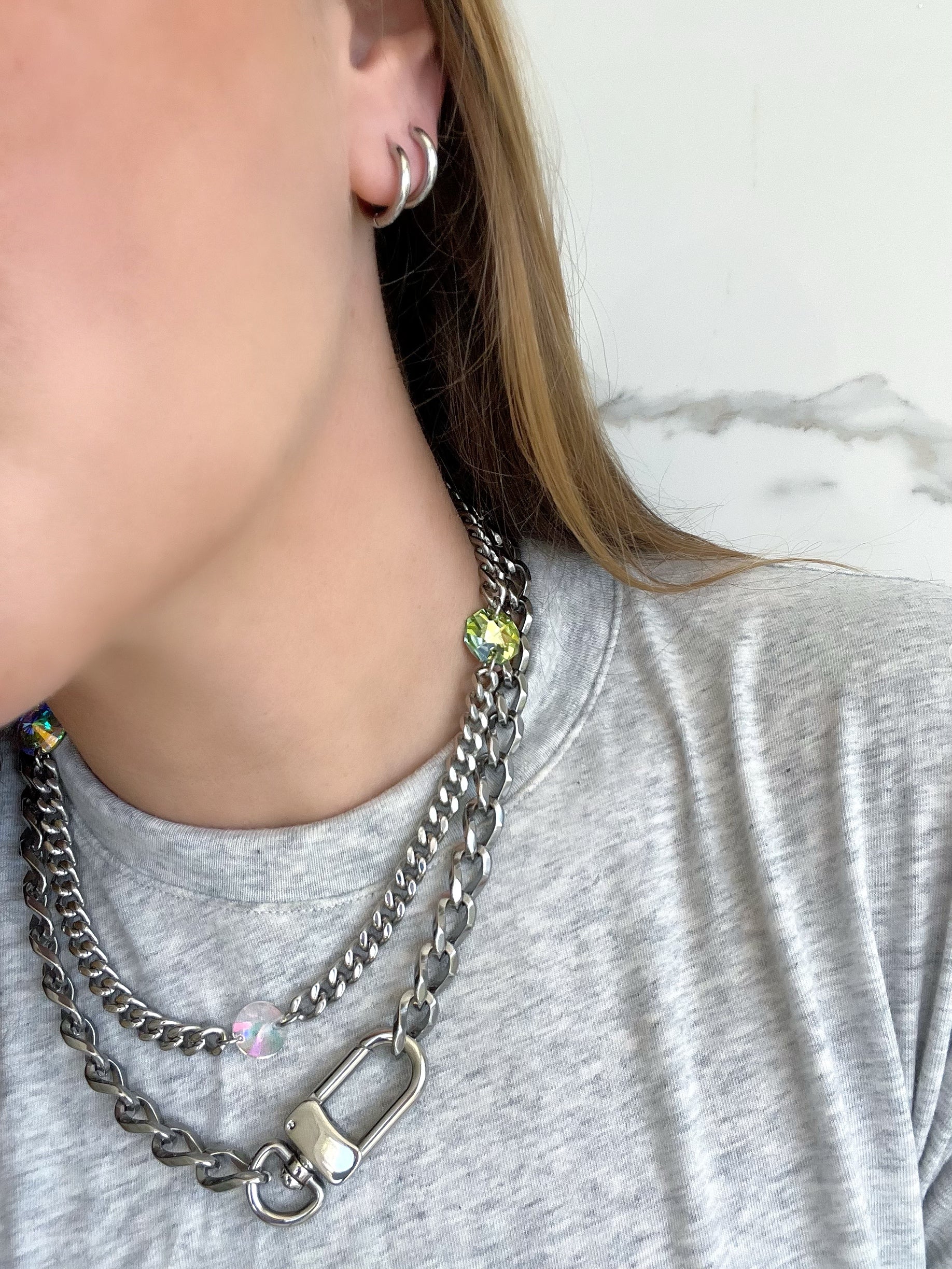 CRYSTAL GLAMOUR NECKLACE - Image 9