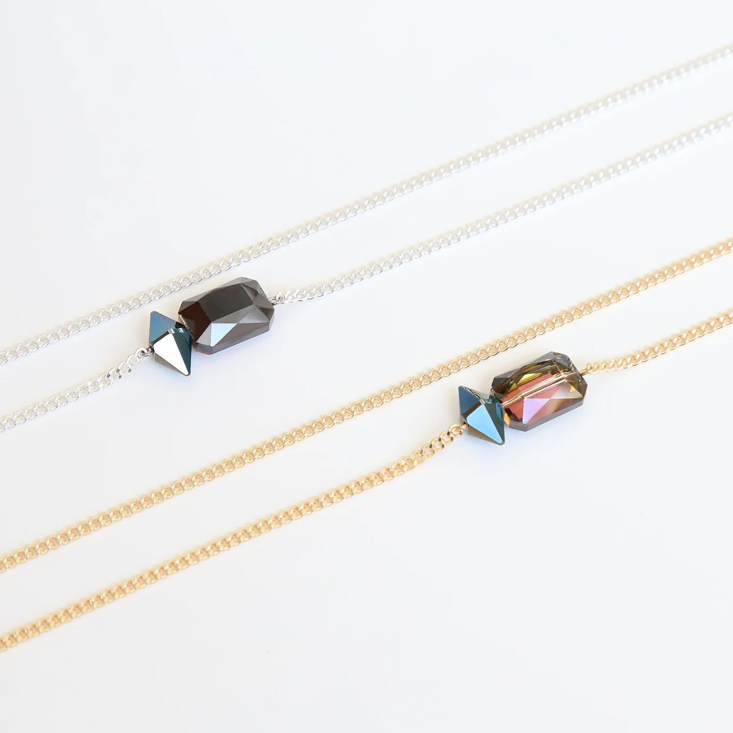 CRYSTAL MONSTER CHAIN NECKLACE - Image 3