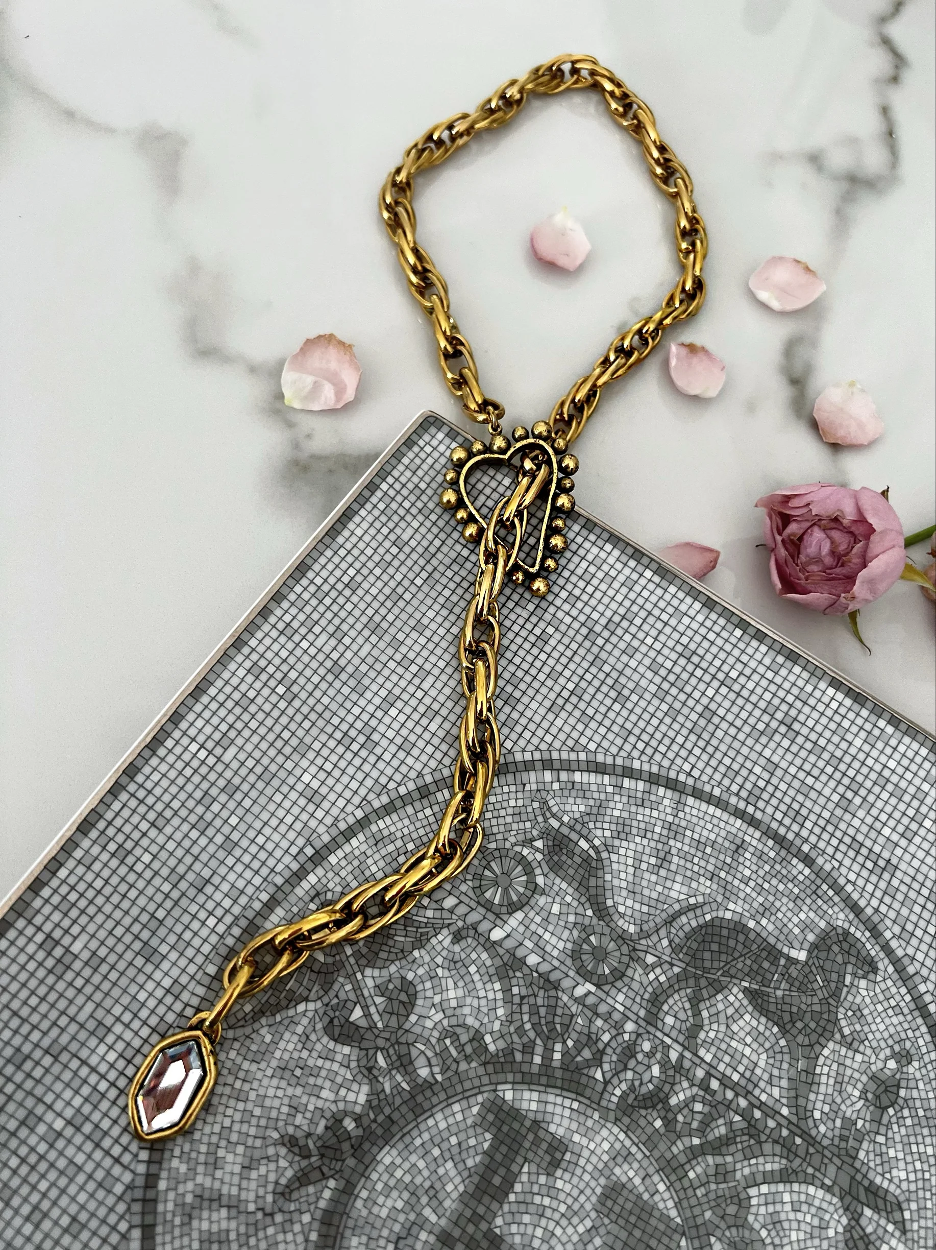 CUPID’S CHAIN - Image 6