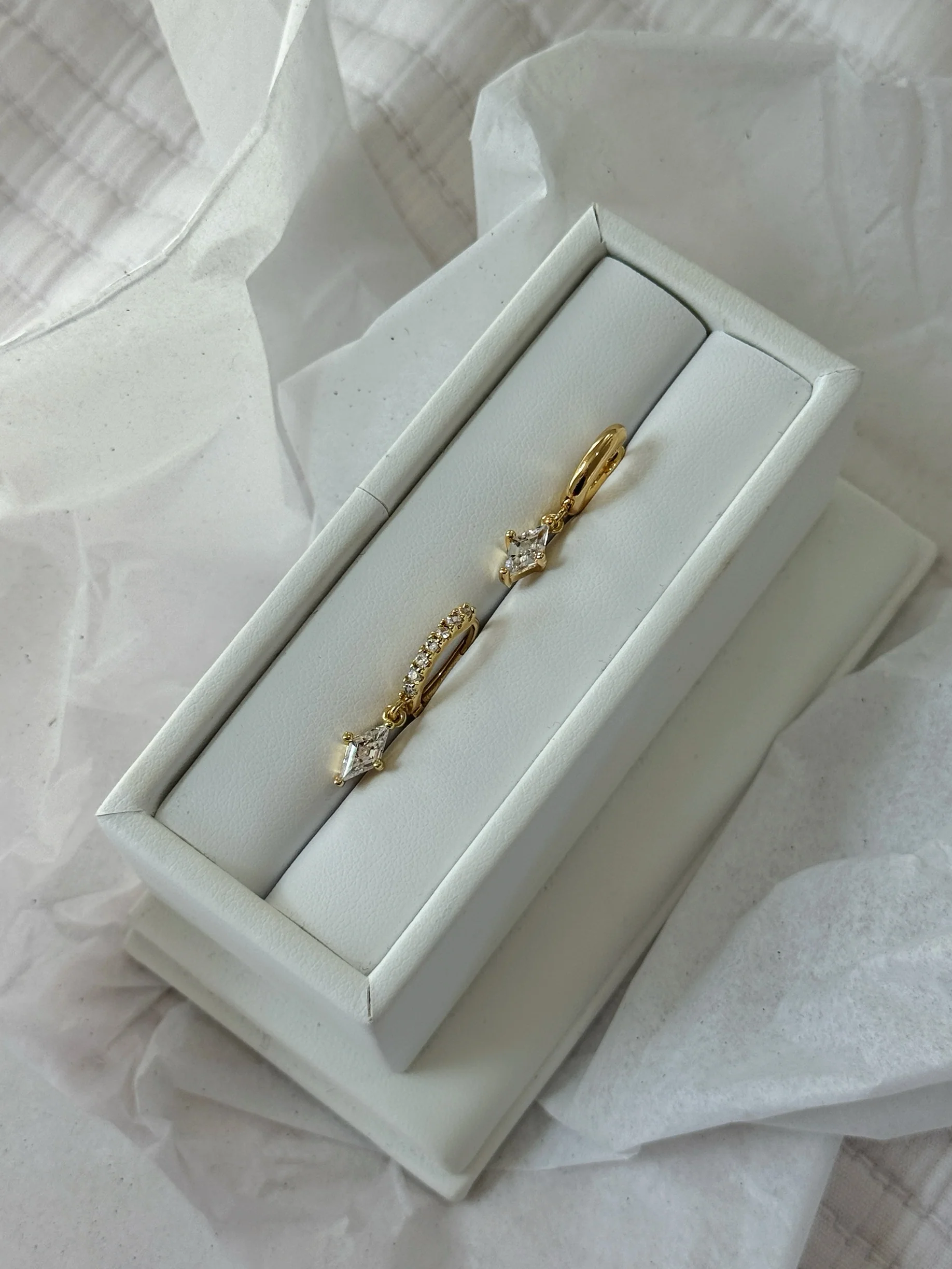 DIAMOND DUST EARRINGS