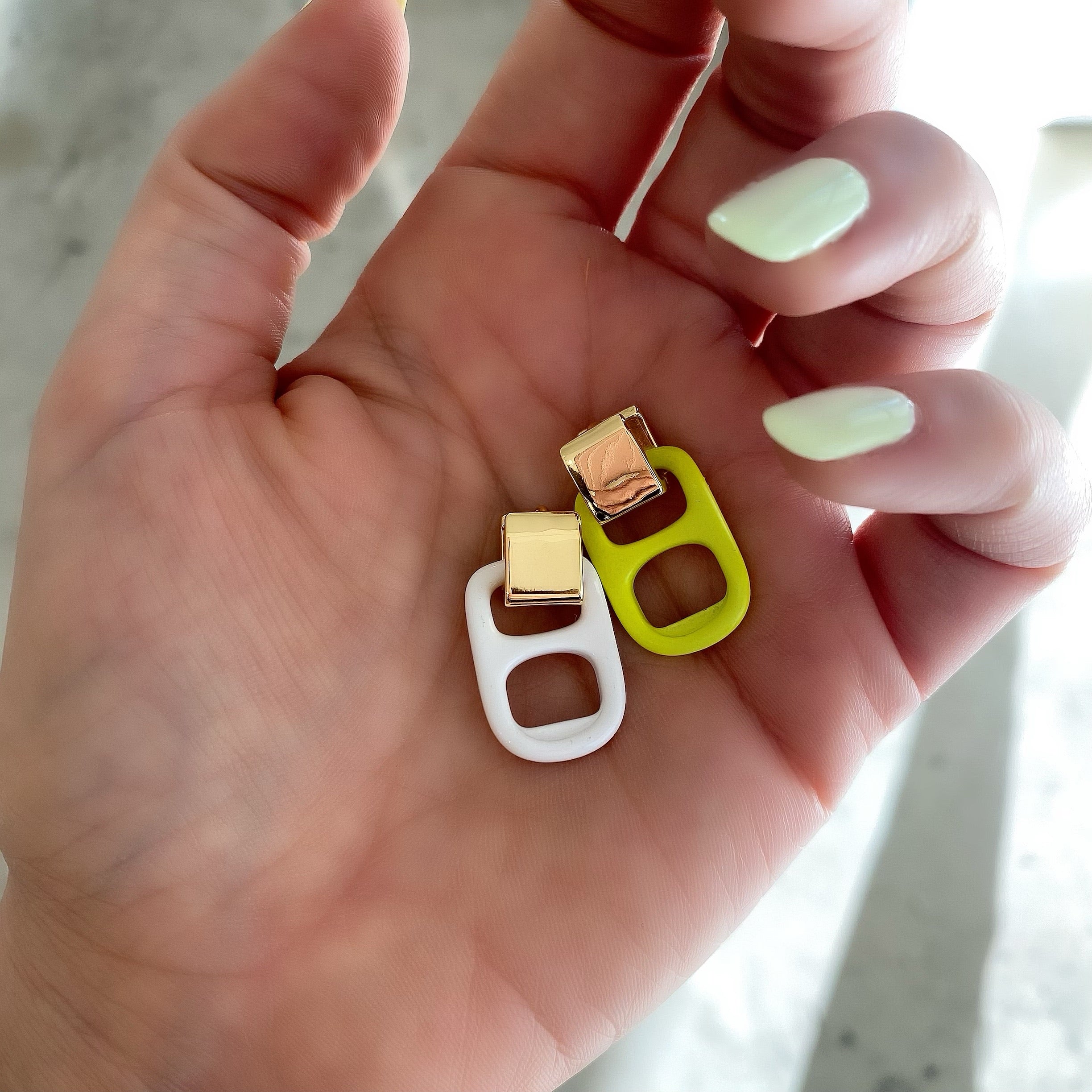DIET SODA EARRINGS - Image 8