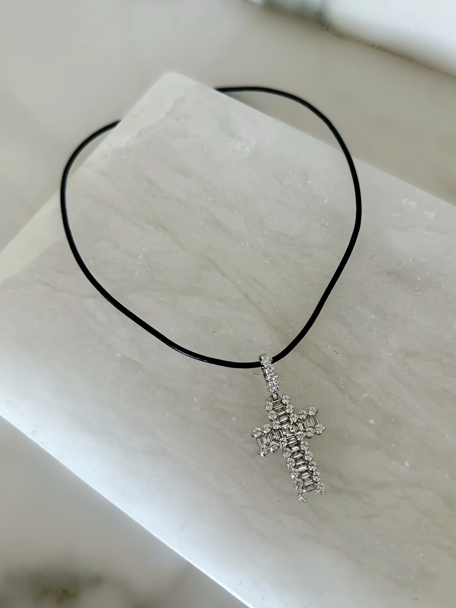 FEMME FETALE (925 STERLING SILVER) - Image 2