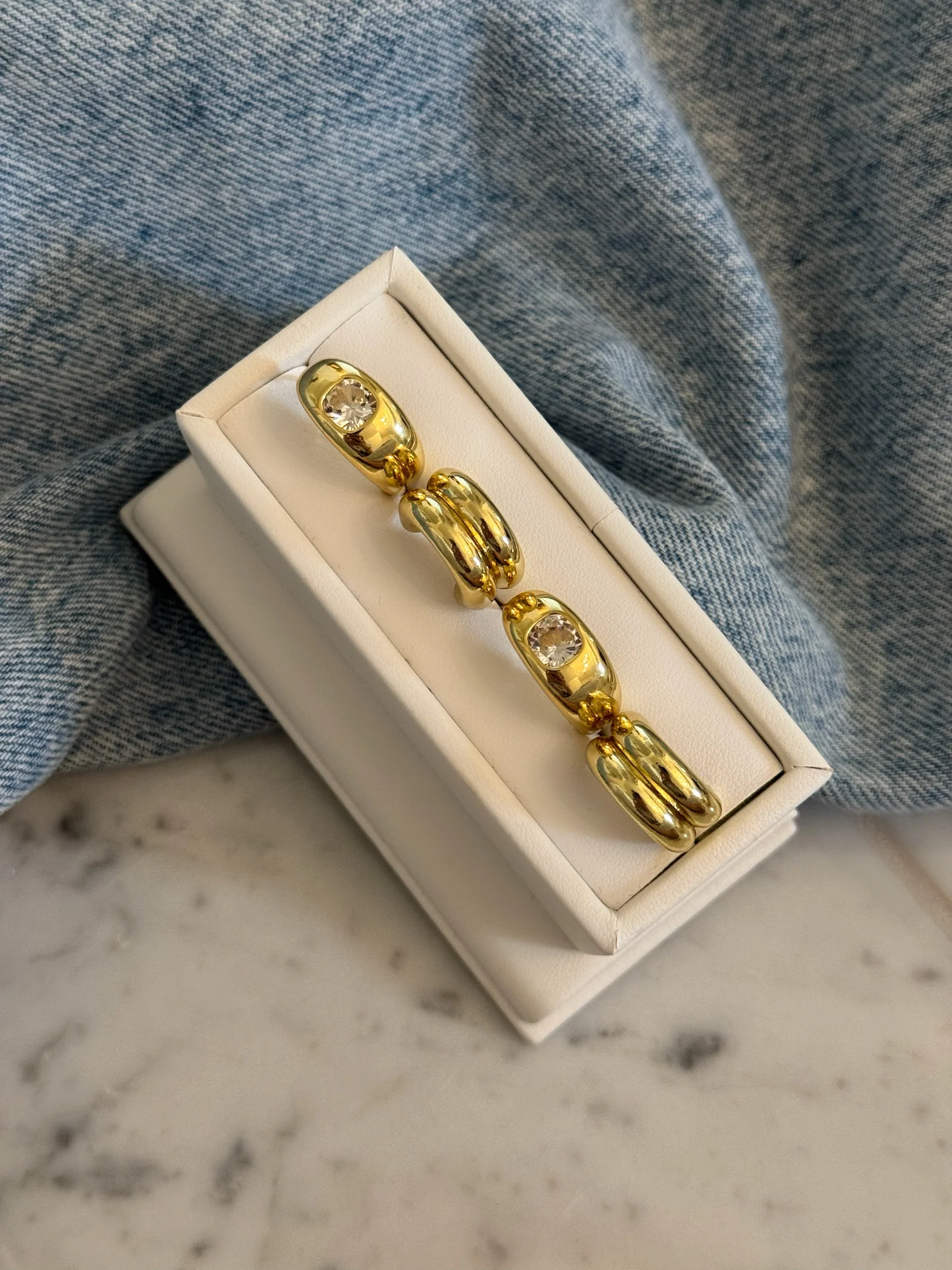 GOLD CHIC SPORT HOOPS