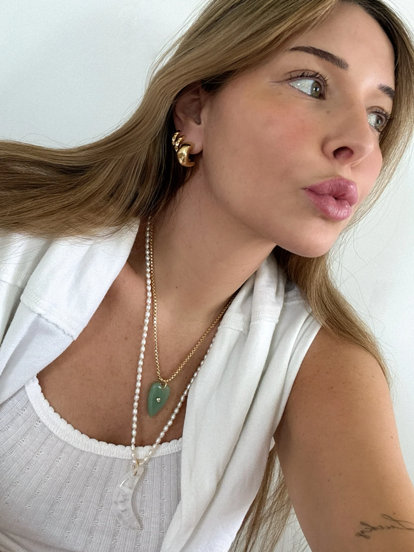 JOLIE LAYERING HOOPS (COMES W/ 2 PAIRS) - Image 4