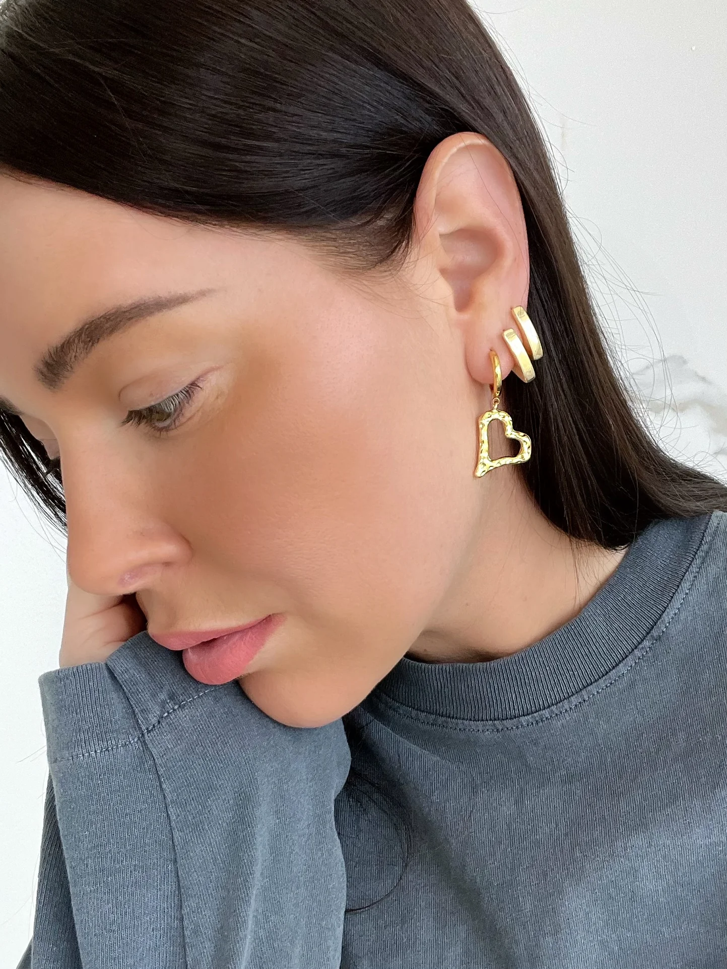 LOVE IN VAIN EARRINGS - Image 3