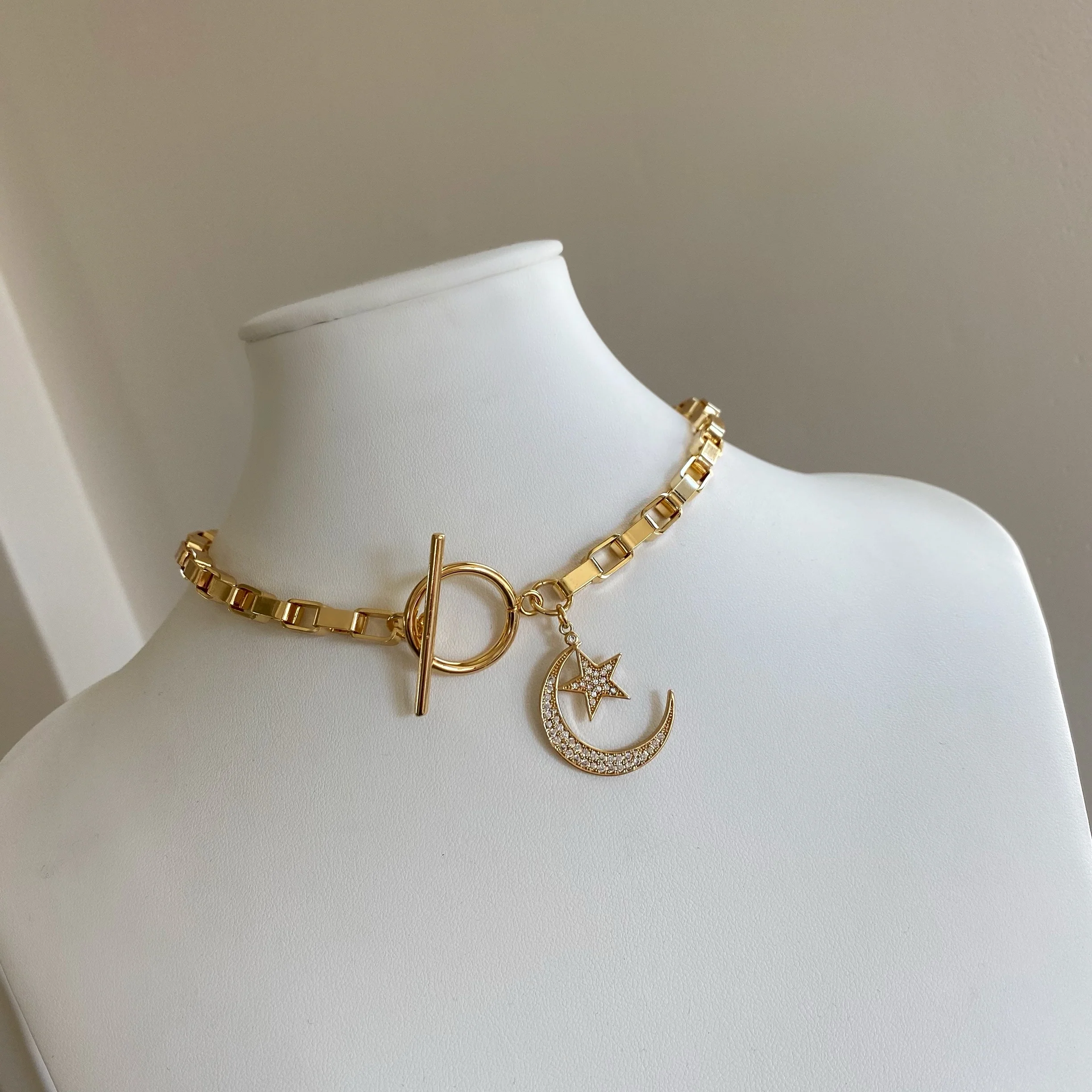 LUNA NECKLACE - Image 2