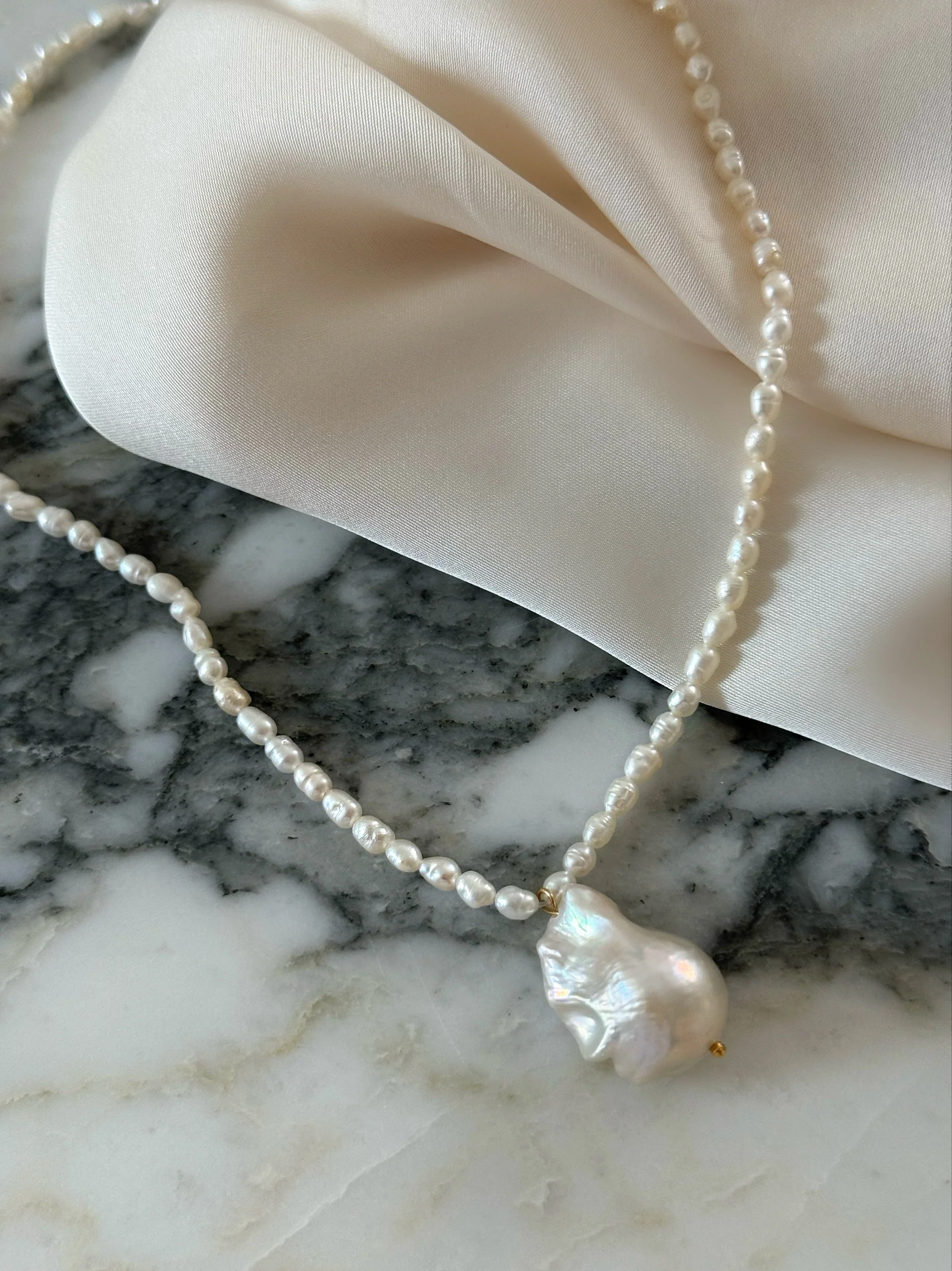 MOONLIGHT PEARL NECKLACE - Image 6