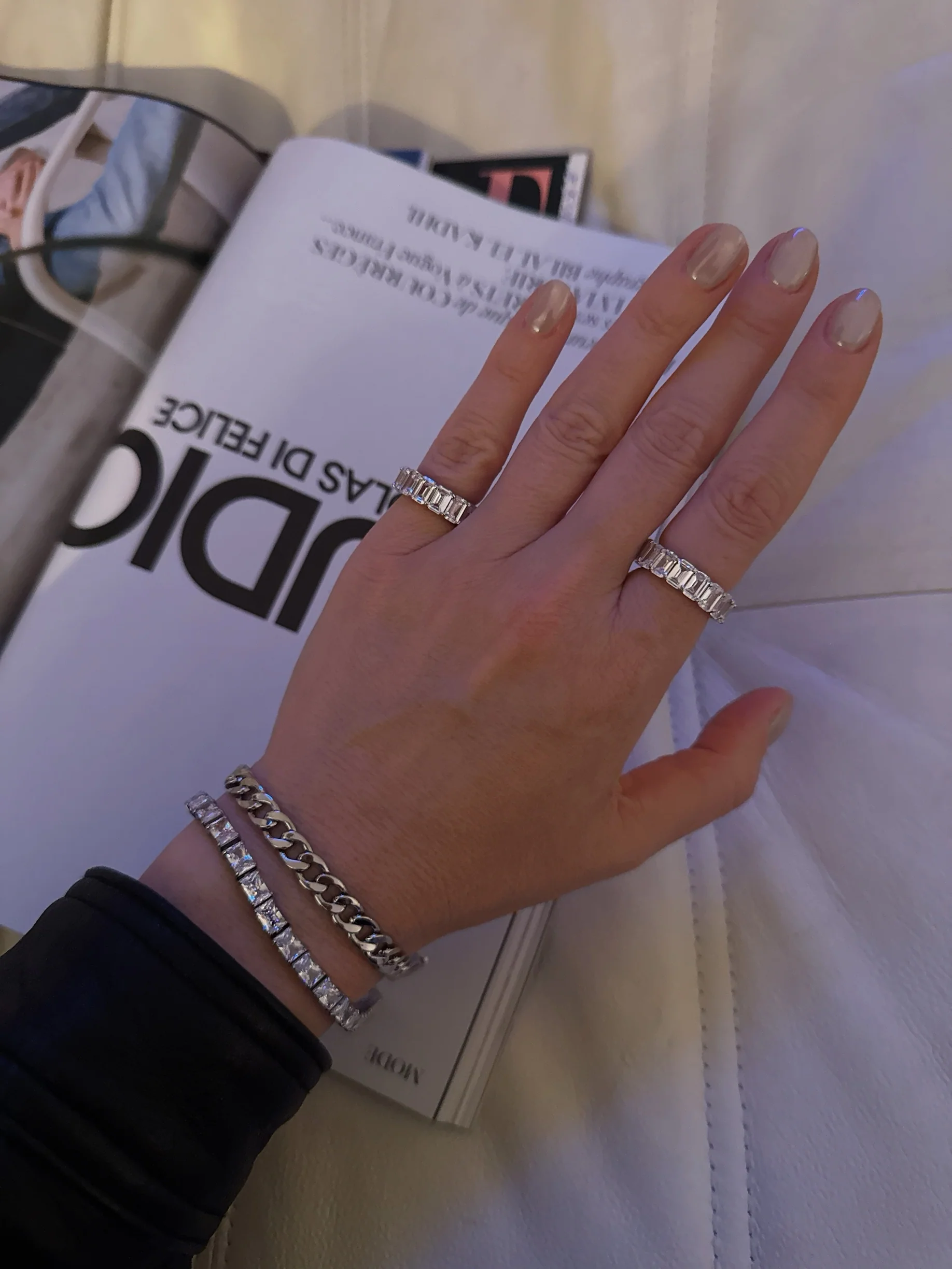 PURE RADIANCE TENNIS BRACELET - Image 3