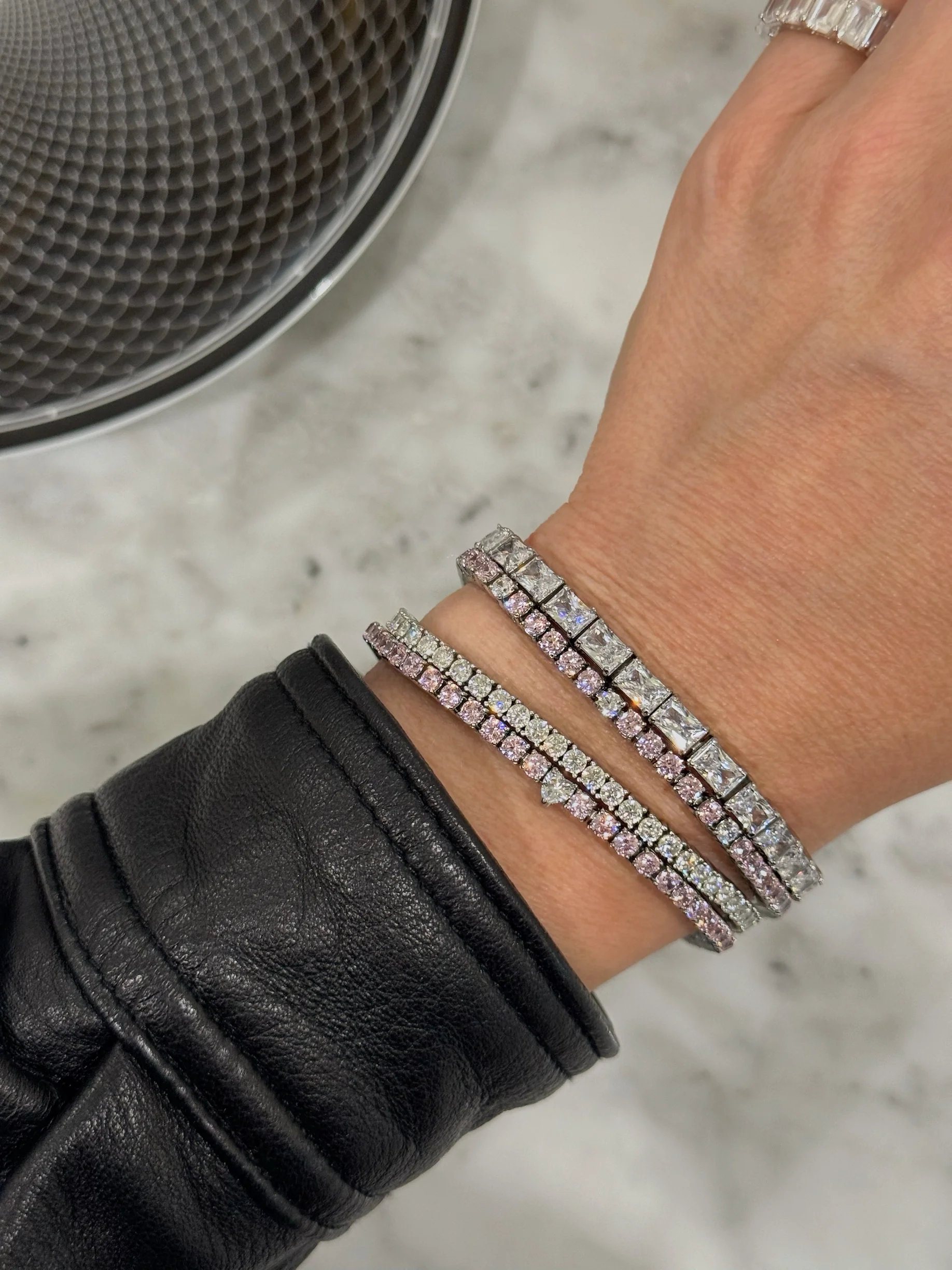 PURE RADIANCE TENNIS BRACELET - Image 4