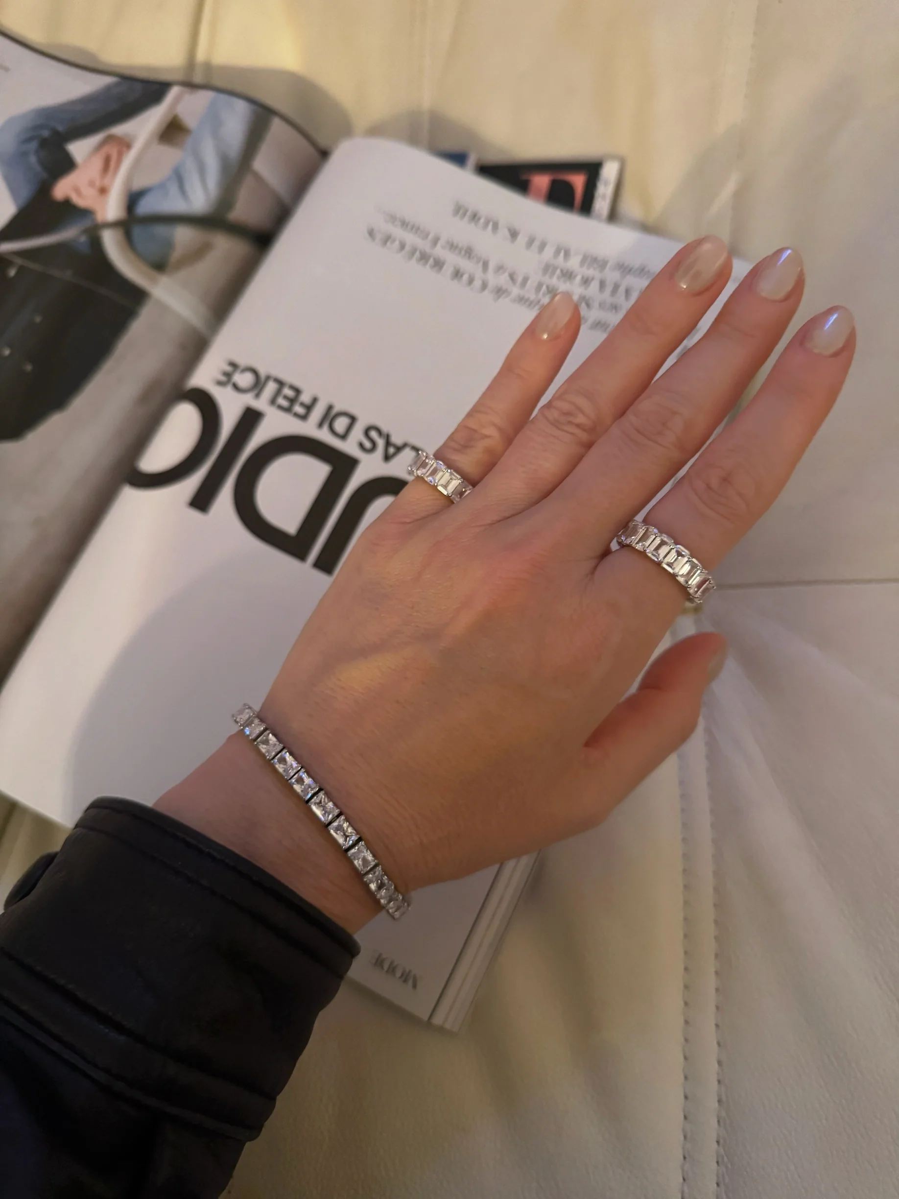 PURE RADIANCE TENNIS BRACELET - Image 9