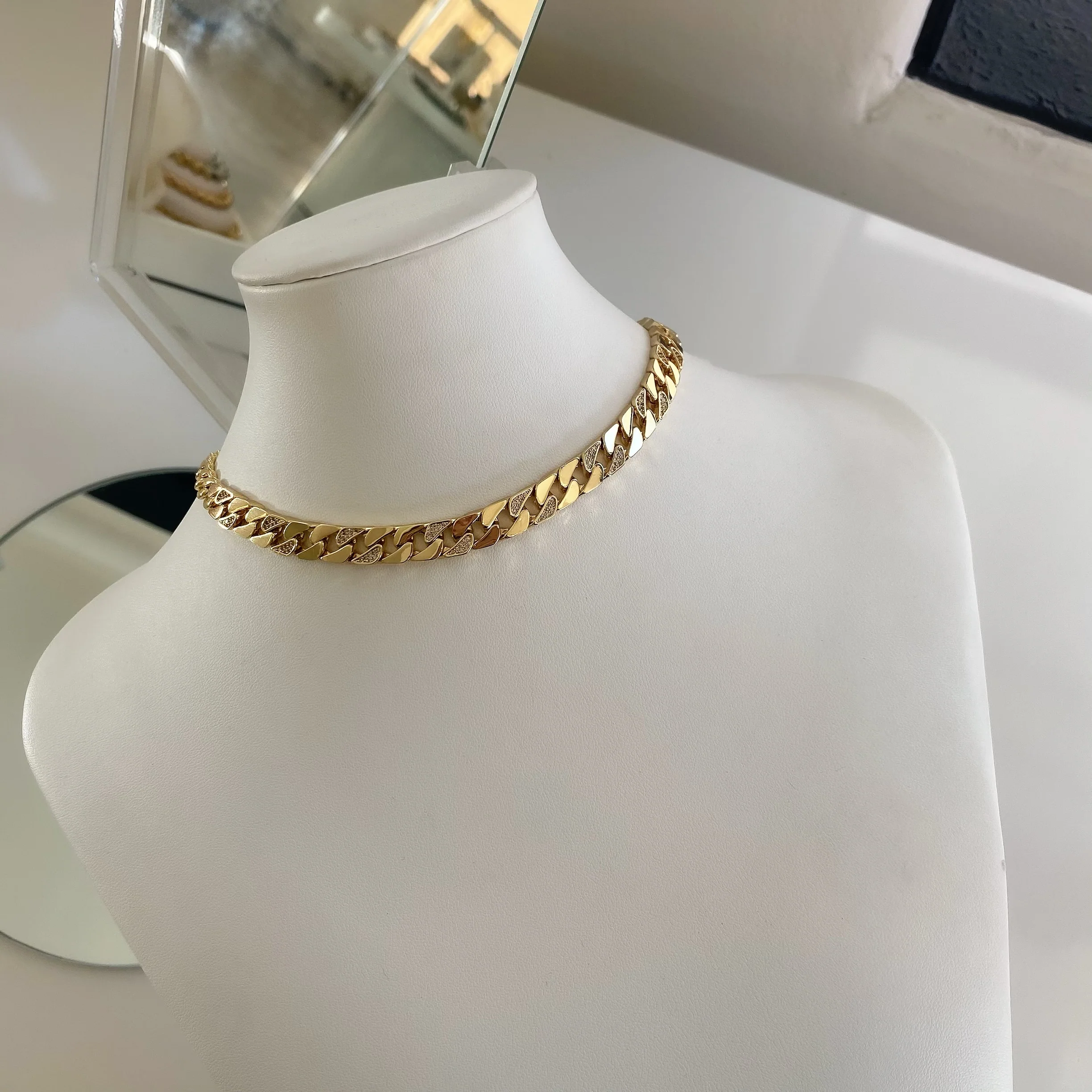 RUE PAVÉ (NECKLACE & BRACELET) - Image 3