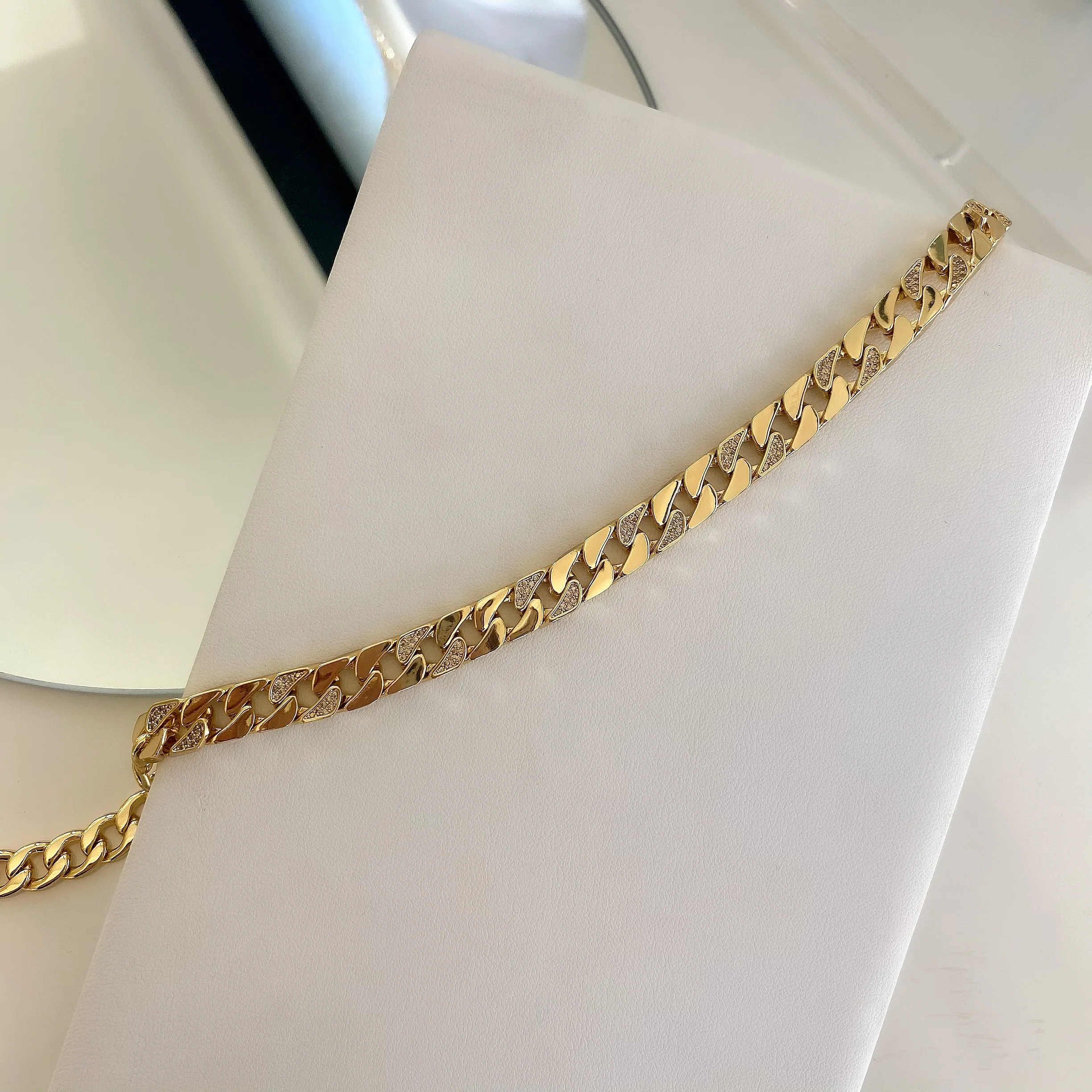 RUE PAVÉ (NECKLACE & BRACELET) - Image 4