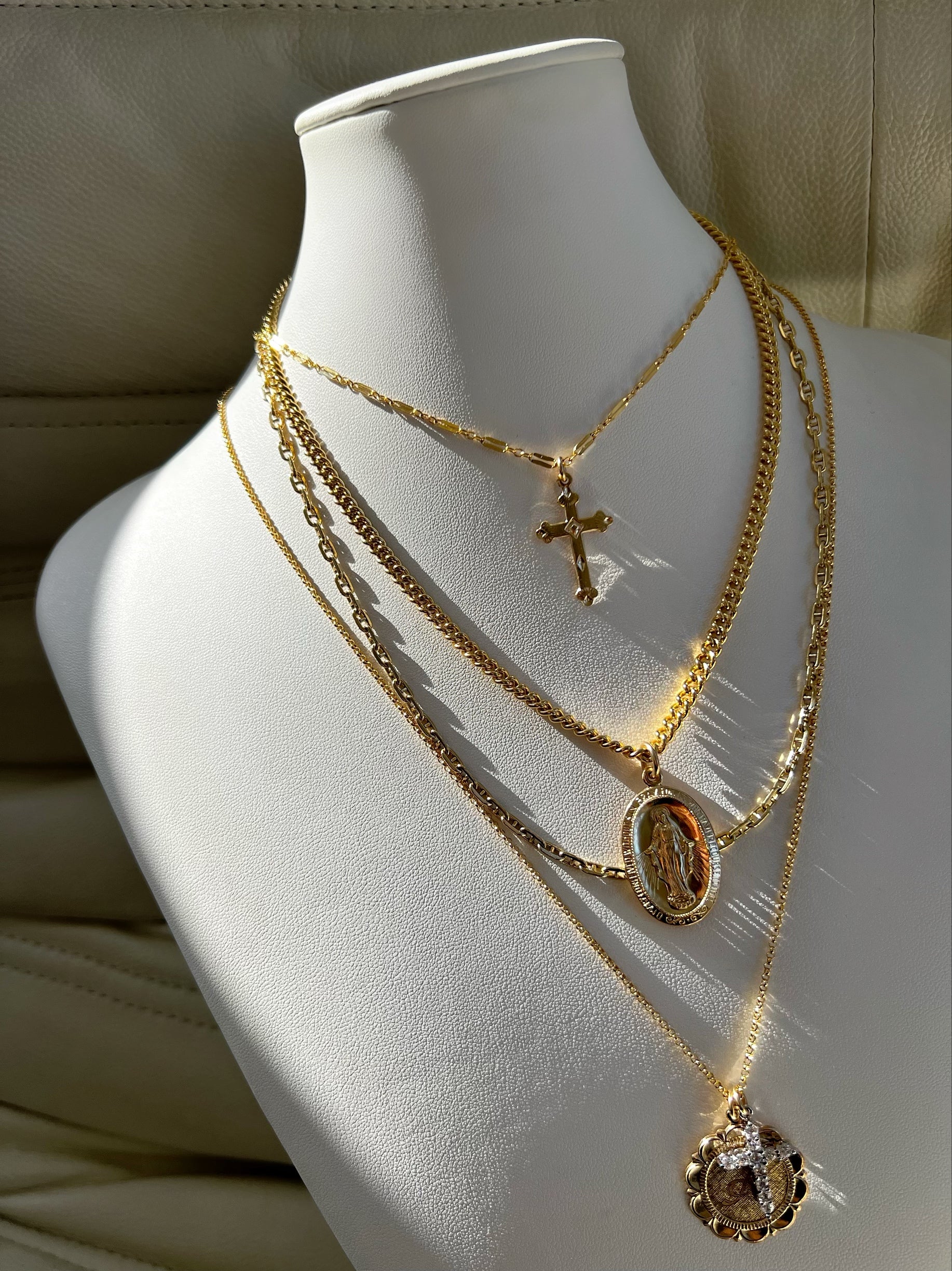 THE HOLY MOTHER NECKLACE - Image 3