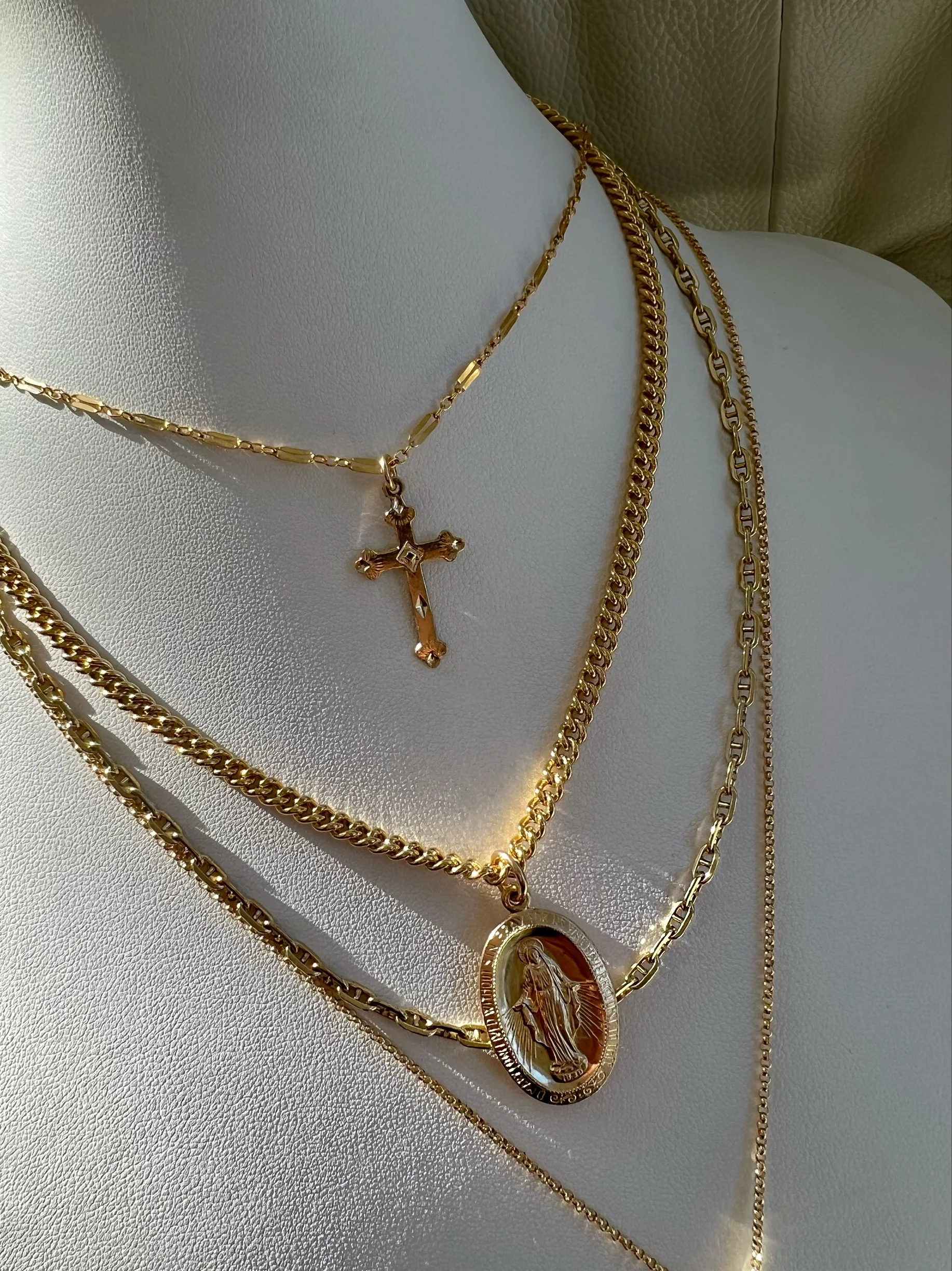 THE HOLY MOTHER NECKLACE - Image 4