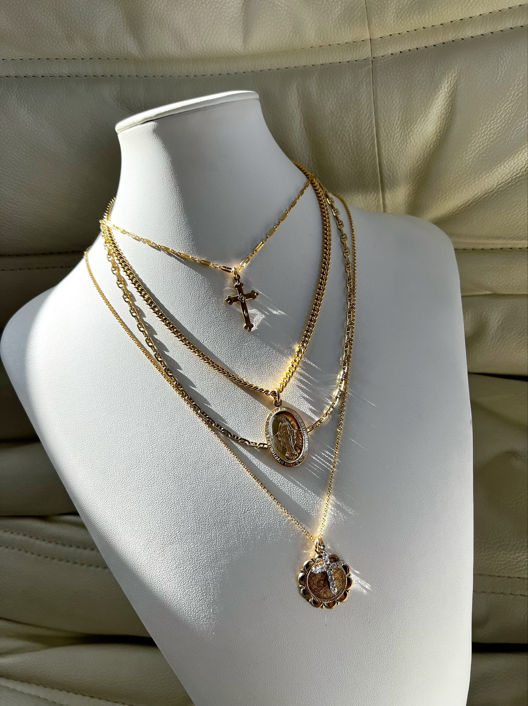 VANITY FRAME CHARM NECKLACE (14K GOLD FILLED OR 925 STERLING SILVER) - Image 4