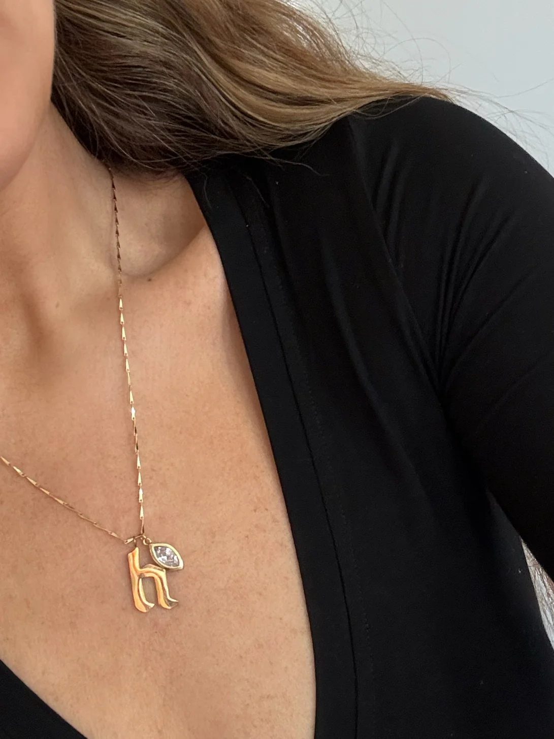 WATCHFUL ANGEL CHARM NECKLACE - Image 2